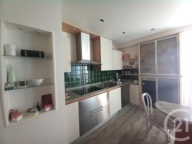 Appartement F5 &agrave; vendre - 5 pi&egrave;ces - 101,39 m2 - Cherbourg En Cotentin - 50 - BASSE-NORMANDIE