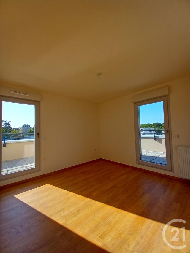 Afficher la photo en grand Appartement F4 à vendre - 4 pièces - 79,02 m2 - Cherbourg En Cotentin - 50 - BASSE-NORMANDIE