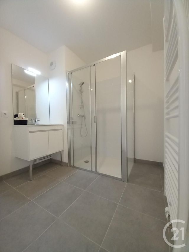 Afficher la photo en grand Appartement F4 à vendre - 4 pièces - 79,02 m2 - Cherbourg En Cotentin - 50 - BASSE-NORMANDIE