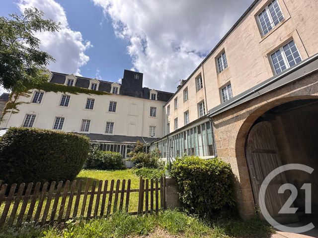 Immeuble à vendre ST PIERRE EGLISE