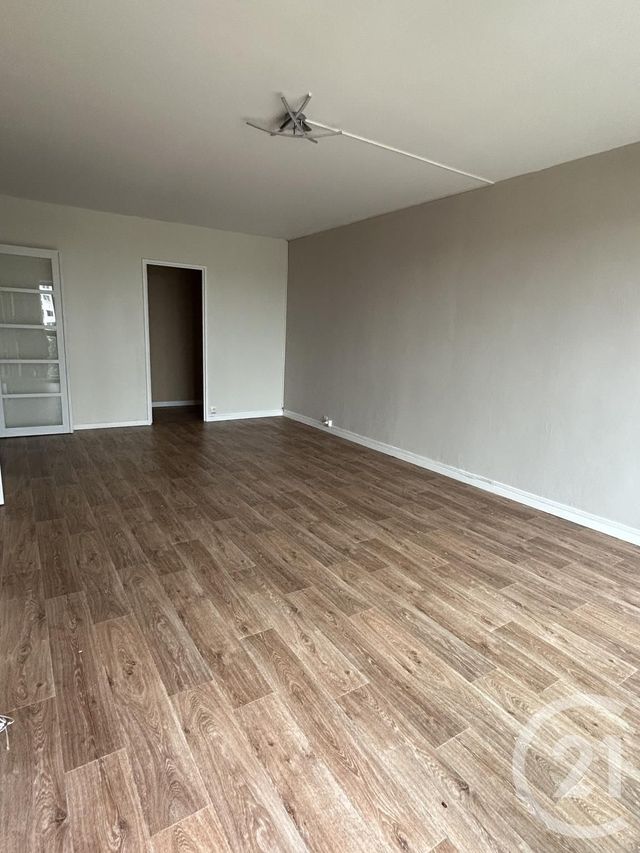 Appartement F5 à louer - 5 pièces - 105 m2 - Cherbourg En Cotentin - 50 - BASSE-NORMANDIE