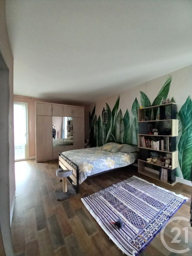 Afficher la photo en grand Appartement F5 à louer - 5 pièces - 105 m2 - Cherbourg En Cotentin - 50 - BASSE-NORMANDIE