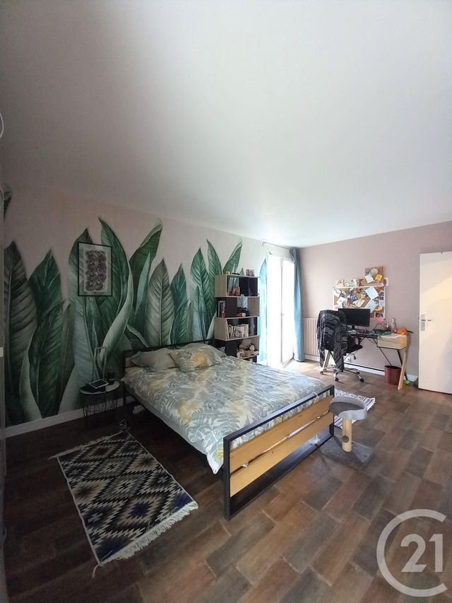 Afficher la photo en grand Appartement F5 à louer - 5 pièces - 105 m2 - Cherbourg En Cotentin - 50 - BASSE-NORMANDIE