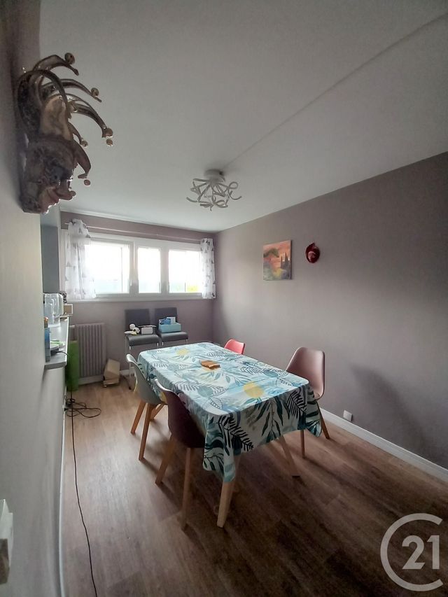 Afficher la photo en grand Appartement F5 à louer - 5 pièces - 105 m2 - Cherbourg En Cotentin - 50 - BASSE-NORMANDIE