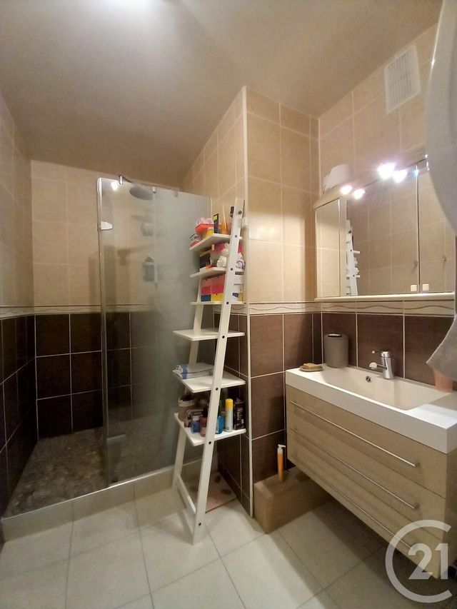 Afficher la photo en grand Appartement F5 à louer - 5 pièces - 105 m2 - Cherbourg En Cotentin - 50 - BASSE-NORMANDIE