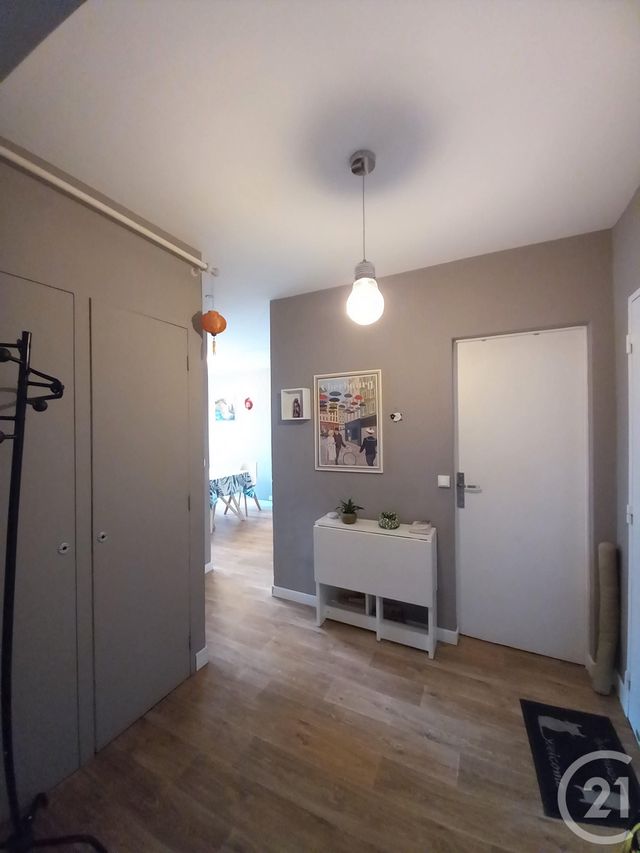 Afficher la photo en grand Appartement F5 à louer - 5 pièces - 105 m2 - Cherbourg En Cotentin - 50 - BASSE-NORMANDIE