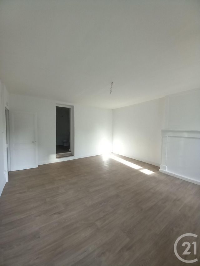 Maison à louer - 2 pièces - 57,80 m2 - Cherbourg En Cotentin - 50 - BASSE-NORMANDIE