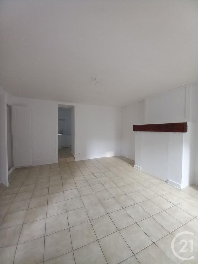 Maison à louer - 2 pièces - 57,80 m2 - Cherbourg En Cotentin - 50 - BASSE-NORMANDIE