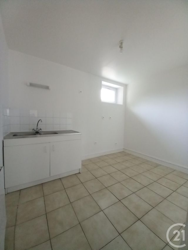 Maison à louer - 2 pièces - 57,80 m2 - Cherbourg En Cotentin - 50 - BASSE-NORMANDIE