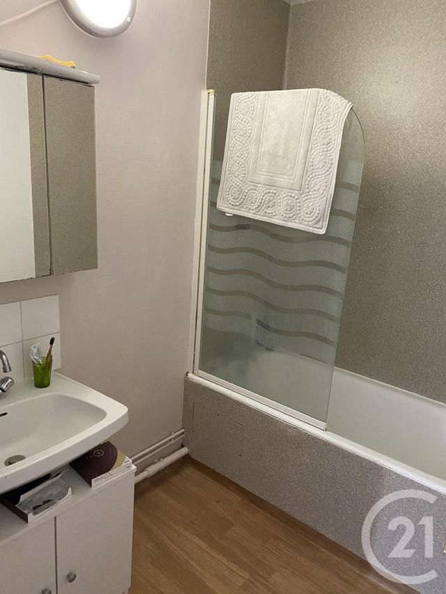 Appartement F2 à louer - 2 pièces - 46 m2 - Cherbourg En Cotentin - 50 - BASSE-NORMANDIE