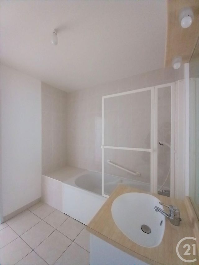 Appartement F2 à louer - 2 pièces - 58 m2 - Cherbourg En Cotentin - 50 - BASSE-NORMANDIE