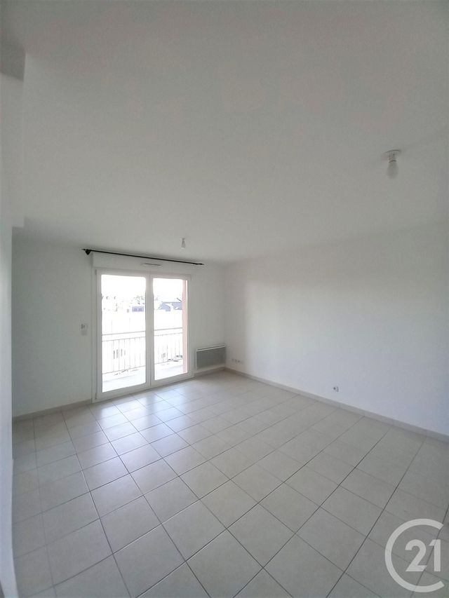 Appartement F2 à louer - 2 pièces - 58 m2 - Cherbourg En Cotentin - 50 - BASSE-NORMANDIE