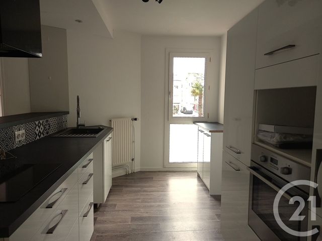 Appartement F4 &agrave; vendre - 4 pi&egrave;ces - 97,47 m2 - Cherbourg En Cotentin - 50 - BASSE-NORMANDIE