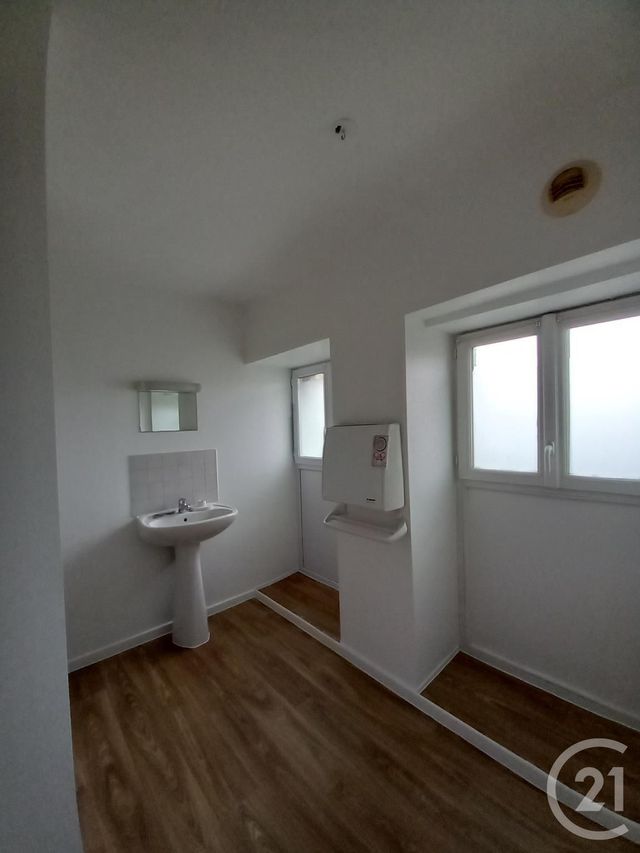 Appartement F3 &agrave; louer - 3 pi&egrave;ces - 54,50 m2 - Equeurdreville Hainneville - 50 - BASSE-NORMANDIE