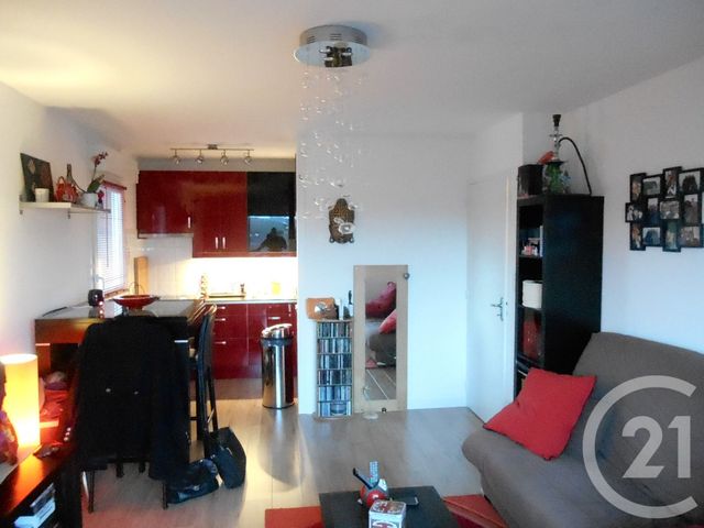 Appartement &agrave; louer - 2 pi&egrave;ces - 43 m2 - Cherbourg En Cotentin - 50 - BASSE-NORMANDIE
