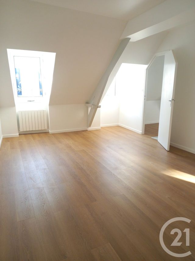 Maison &agrave; louer - 3 pi&egrave;ces - 75 m2 - Cherbourg En Cotentin - 50 - BASSE-NORMANDIE