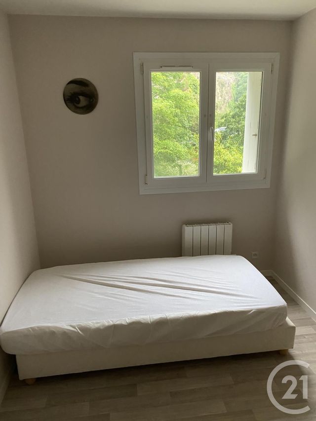 Appartement F4 &agrave; louer - 4 pi&egrave;ces - 75,41 m2 - Cherbourg En Cotentin - 50 - BASSE-NORMANDIE