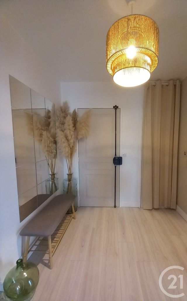 Appartement F4 &agrave; vendre - 4 pi&egrave;ces - 75,84 m2 - Cherbourg En Cotentin - 50 - BASSE-NORMANDIE