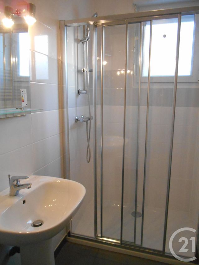 Maison &agrave; louer - 3 pi&egrave;ces - 66,52 m2 - Cherbourg En Cotentin - 50 - BASSE-NORMANDIE