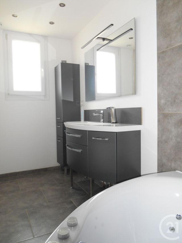 Maison &agrave; louer - 5 pi&egrave;ces - 150 m2 - Cherbourg En Cotentin - 50 - BASSE-NORMANDIE