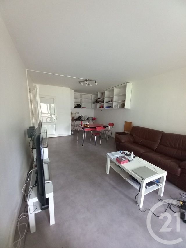 Appartement &agrave; louer - 5 pi&egrave;ces - 103 m2 - Cherbourg En Cotentin - 50 - BASSE-NORMANDIE