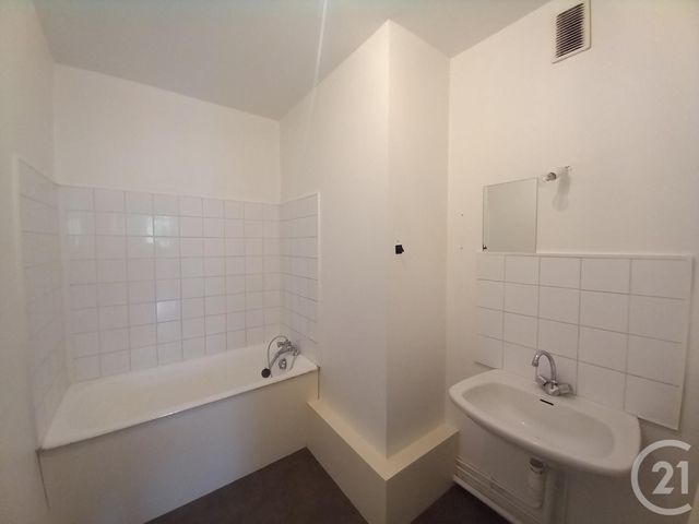 Appartement F6 &agrave; vendre - 5 pi&egrave;ces - 101,87 m2 - Cherbourg En Cotentin - 50 - BASSE-NORMANDIE