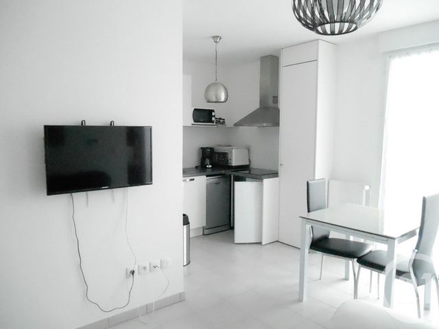 Appartement F2 &agrave; louer - 2 pi&egrave;ces - 32 m2 - Cherbourg En Cotentin - 50 - BASSE-NORMANDIE